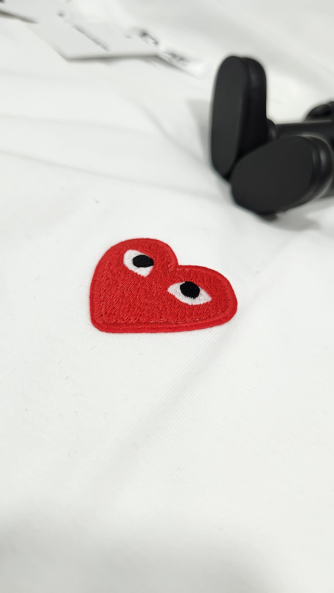 CDG PLAY WHITE RED HEART TEE