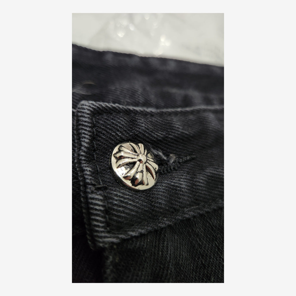 CH CROSS PATCHES JEANS - NEGRO
