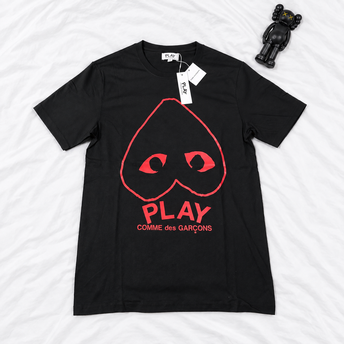 CDG PLAY BLACK AND RED UPSIDE DOWN HEART TEE