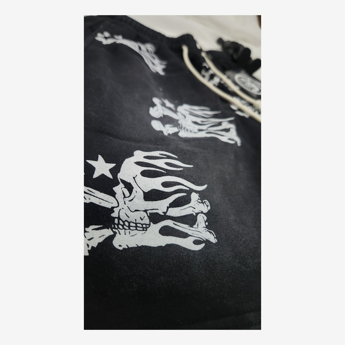 HELLSTAR SKULLS COTTON BLACK SHORTS