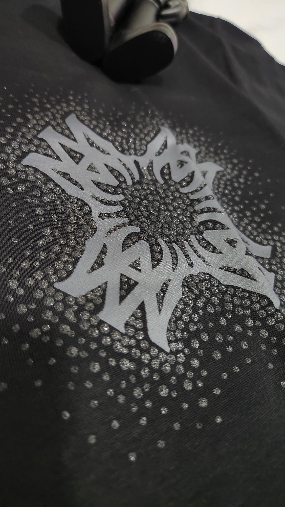 MA BLACK CRYSTALS TEE