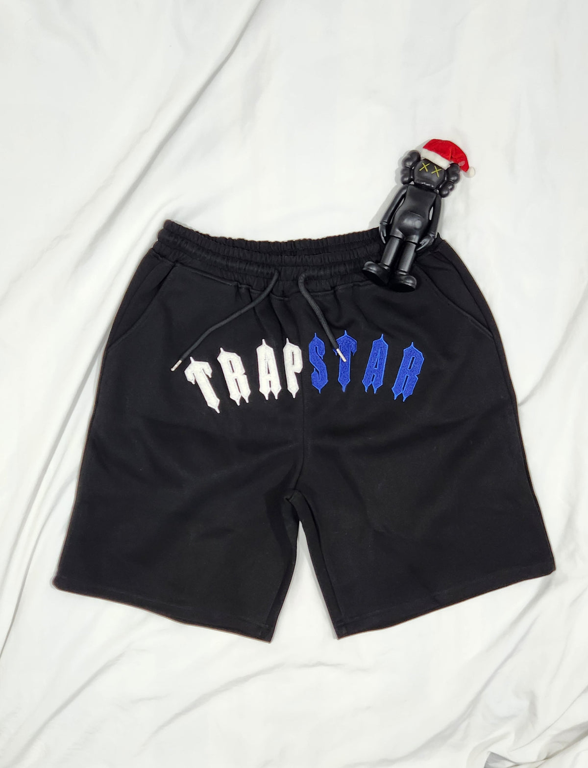 TRAPSTAR BICOLOR LOGO SHORTS